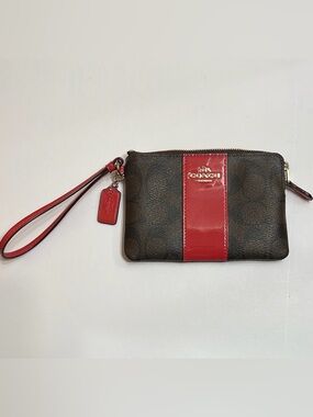 Coach Red Patent Stripe/Brown Corner Zipper Wristlet Hang Tag